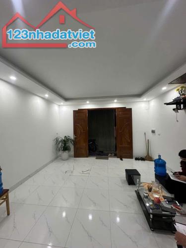 TÂY HỒ – LÔ GÓC 2 MẶT THOÁNG – 7.X TỶ - 38M2 TỪ T2 - 3