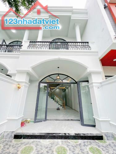 Nhà Gần Văn Miếu Trấn Biên SHR Thổ Cư ~100m2 1 trệt 1 lầu - 2