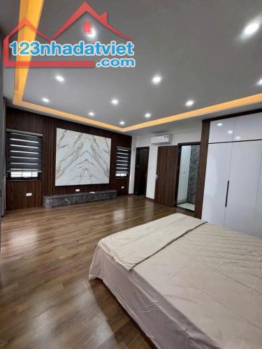 LÔ GÓC 3 thoáng, 52m2, 9 tỷ, Nguyễn Văn Cừ, Long Biên, Ô tô, Thang máy. - 3