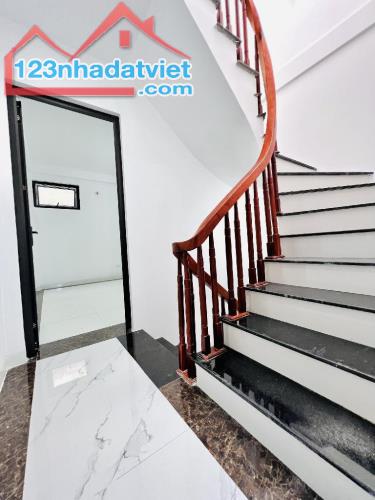 🏡 SIÊU ĐẸP-THẠCH BÀN-  5TẦNG NỘI THẤT SỊN SÒ NGÕ THOÁNG GIÁ 5.8TY - 2