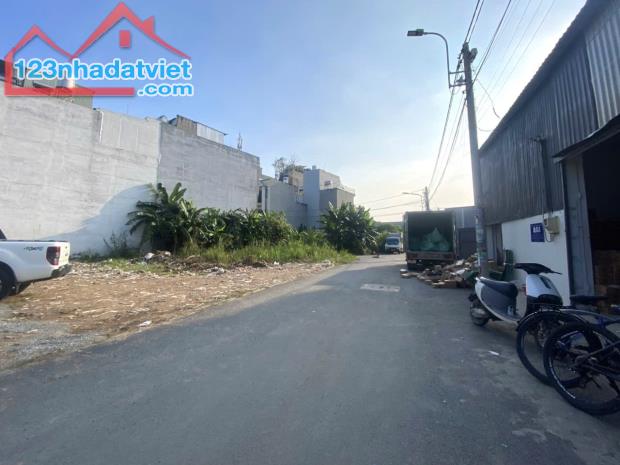 Nhà Đẹp ở ngay, khu P lô cao cấp, Bưng Ông Thoàn, Q9, dtsd 209m2, giá chỉ 5.45 tỷ - 1