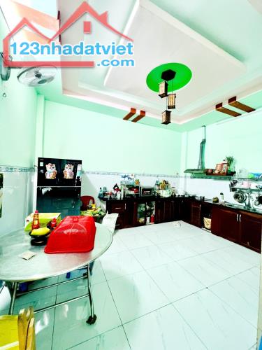 Bán nhà 4 tầng, 65m², 4PN, 4WC, 5.8 tỷ, Bình Tân, sổ hồng - 1