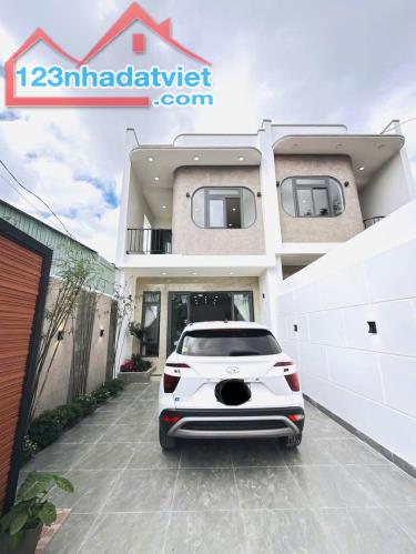 💥2 Căn Nhà Mê,Mới 100%,TC 5*22,3m,hẻm Ymoan,nhiều lô khác