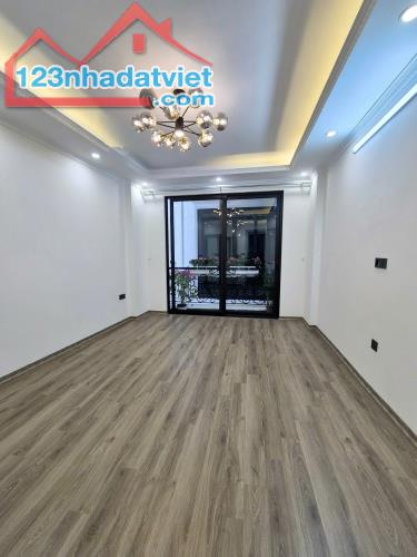 4.5 TỶ - 35M2 VŨ TRỌNG PHỤNG - 4 NGỦ - NHÀ ĐẸP Ở NGAY - KINH DOANH - Ô TÔ - ĐẦU TƯ - 09834