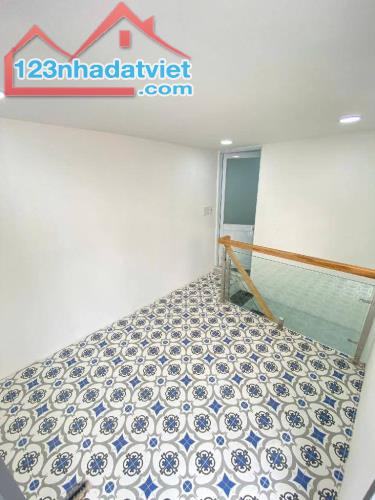 🏡NHÀ HẺM THÔNG 2 MT ĐƯỜNG LỚN, DT 33.3M2 , NGANG KHỦNG , 3 TẦNG . 0902493390 - 2