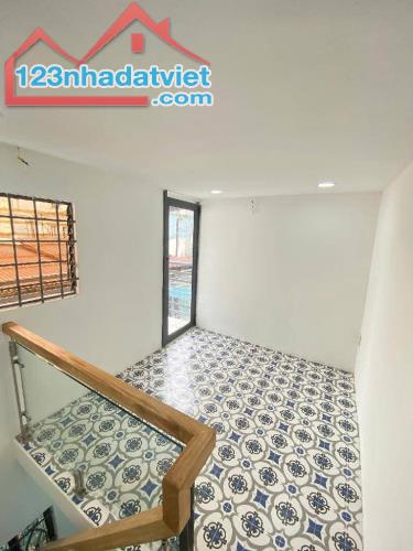 🏡NHÀ HẺM THÔNG 2 MT ĐƯỜNG LỚN, DT 33.3M2 , NGANG KHỦNG , 3 TẦNG . 0902493390 - 3