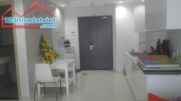 Cho thuê giảm giá mùa tết ! căn hộ C/cư cao cấp Saigonhome 50m2 full nội thất  7 triệu - 4