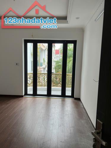 BÁN NHÀ ĐƯỜNG HỒNG HÀ - KHU PHÂN LÔ ĐỀN BÙ KIM MÃ - 56M2 - GIÁ 16,5 TỶ - 4