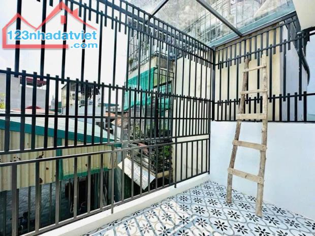 BÁN NHÀ ĐẸP 30M 6 TẦNG MT 6M KHÂM THIÊN GIÁ CHÀO NHỈNH 5TỶ - 5