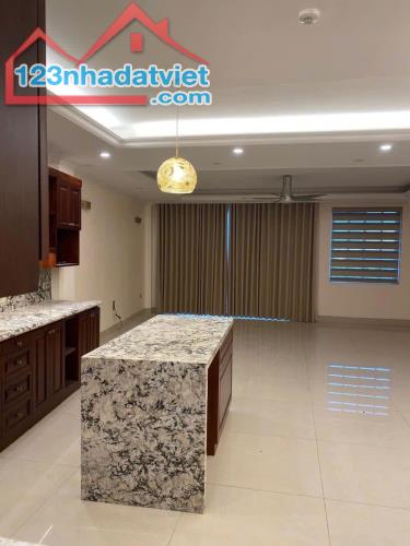 Bán Nhà Chính Chủ Mặt Phố Nhật Chiêu Tây Hồ 108m2 Ô Tô Kinh Doanh - 4