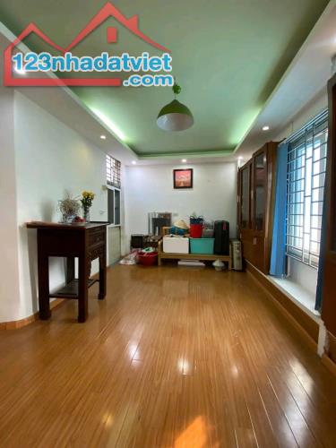 BÁN NHÀ TẬP THỂ CHÙA LÁNG, 80M2, 3 THOÁNG, 3 NGỦ, 2.75TỶ.