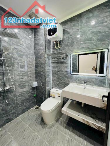 Chủ Cần Tiền Bán Nhanh , Bán Đất Tặng Nhà 5Bán Đất Tặng NHÀ 5tầng ĐẸP 126m2 Long lanh NGUY - 3