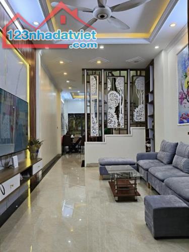 📣 BÁN NHÀ KIM GIANG - 40M², 4 TẦNG, 6.4 TỶ, Ô TÔ GẦN! 📣