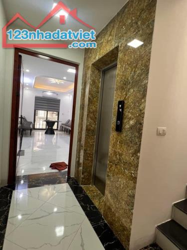 Nhà ngõ 169 đường Hoàng Mai, HM: dt 37m2, 6 tầng, mt 3.3m, 💵8,68tỷ - 3