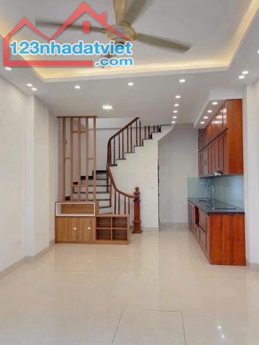 SIÊU PHẨM 37M, 5T, GẦN TĐC NGỌC THUỴ - Ô TÔ ĐỖ CỔNG - 2 THOÁNG - CHỈ 7 TỶ - 2