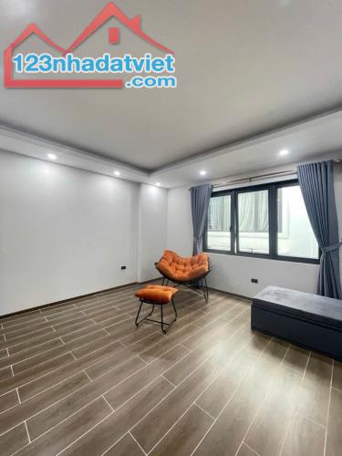 Ưu điểm: Nhà đẹp ở ngay Văn Cao 41m2 7 tỷ 1 bước ra phố - 2