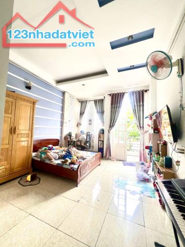 NHÀ 2 MẶT HẺM XE HƠI - GIÁP CHUNG CƯ DREAMHOME THẠCH ĐÀ P14 GV - DT 60M² - 4 TẦNG LẦU - 3