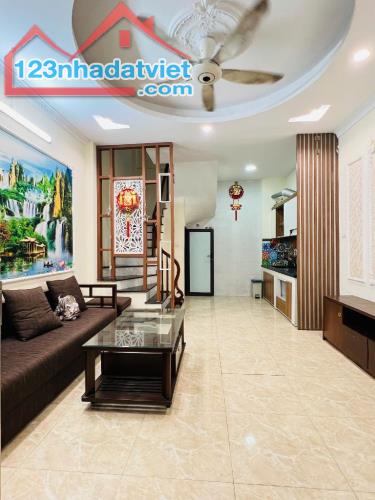 🏠THẠCH BÀN - NHÀ ĐẸP - THOÁNG SÁNG - 7 CHỖ ĐỖ CỬA - GIÁ CHỈ 5.X TỶ (X TIỂU HỌC)