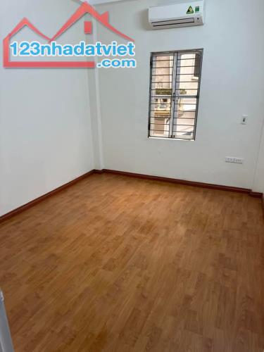 Cho thuê nhà ngõ ôtô phố Dương Văn Bé Hai Bà Trưng 50m x 5 tầng, giá 17tr/tháng - 4