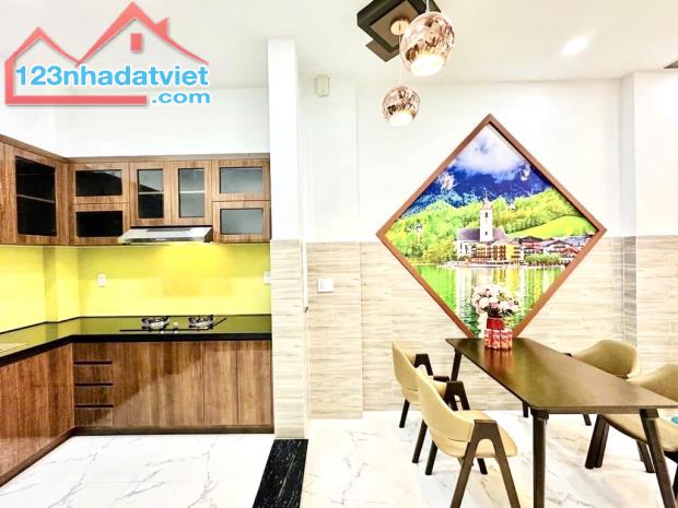 🏡🏡🏡 NHÀ 3 TẦNG BTCT - HẺM XE HƠI ĐƯỜNG NGUYỄN VĂN KHỐI. NGAY CÔNG VIÊN LÀNG HOA NỘI THẤ - 3