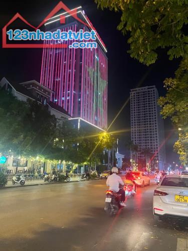 Bán Biệt Thự Roman Plaza đường Tố Hữu, Lê Văn Lương, 200m2, 11m mặt tiền, Giá 50 tỷ Đàm, K