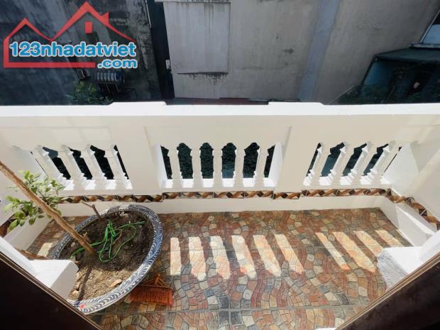 Bán nhà riêng Quận Hai Bà Trưng, Phố Đại La, 30m2, 5 Tầng, SÁT PHỐ, sổ vuông - 5.28 Tỷ - 5