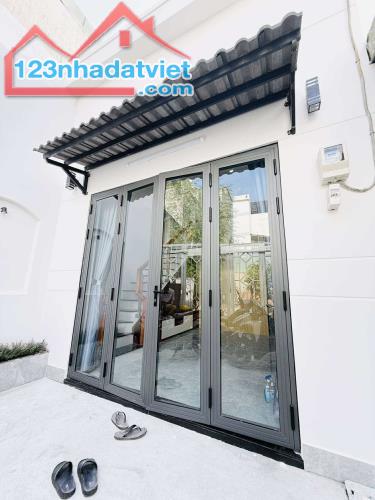 Bán nhà 2 tầng TRƯƠNG THỊ HOA - NGAY METRO - Q12 - Hẻm 4M. Đt: ❗ 4,2*11❗👉 3.65 tỷ👈 Sát b