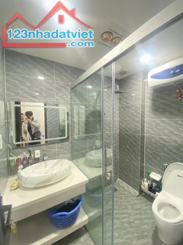 Bán nhà Vũ Tông Phan, kinh doanh, gần phố, ô tô qua nhà, 38m2, 5 tầng, giá 9.45 tỷ - 2