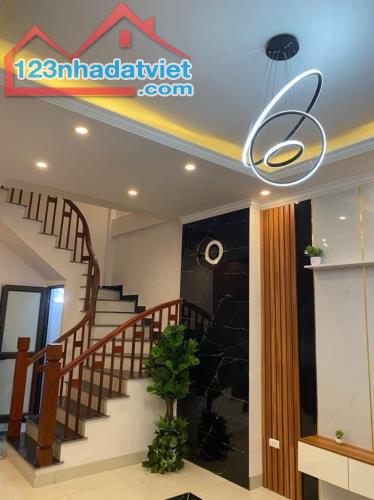 Bán nhà Ngọc Thụy, Long Biên, 2 mặt ngõ, 50m2, 5 tầng, 5 tỷ 25