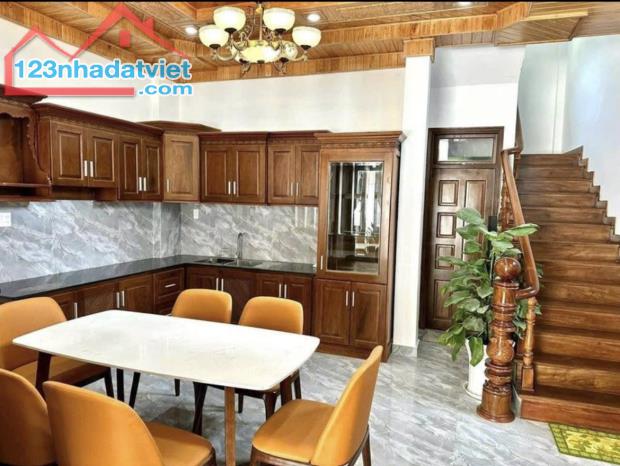 🏡NHÀ Phố 4 tầng 85m2 ngang 5,4m PHƯỜNG 6💰7,x TỶ đường OTO thông lõi trung tâm✨Đà Lạt - 2