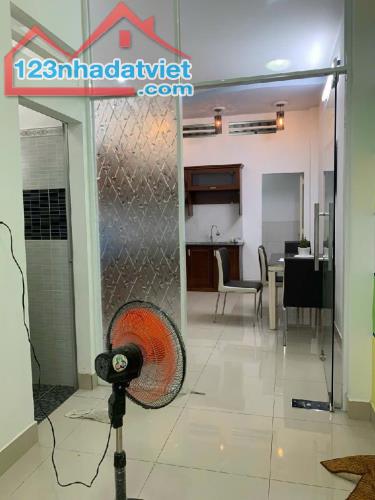 Bán nhà 4 Lầu full nội thất ĐẸP, Hẻm sạch thoáng mát gần cầu chữ Y - 2