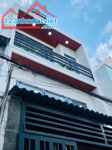 45m2,3 lầu, hẻm thông, cổng Bệnh Viện Quận 12, Giá có 3,88t TL