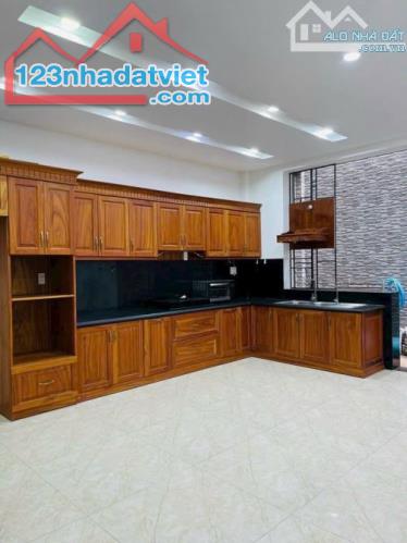 Nhà Mặt Tiền 4 Tầng - Khu TÊN LỬA - 90M2 - Hoàn Công Đủ - 2