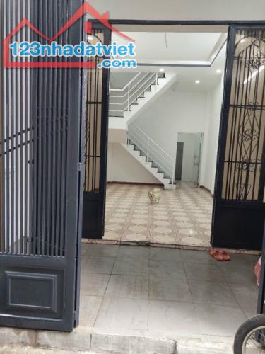 Chủ giảm sâu 100tr nhà hẻm Phú Thọ Hòa 52m², 3 lầu, nhà trống giao ngay. - 1