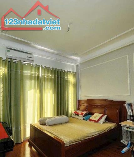 Nhà Nguyễn Chính , DT 30/41 m2, 5 tầng , giá 5 tỷ65 , nội thất đẹp - 4