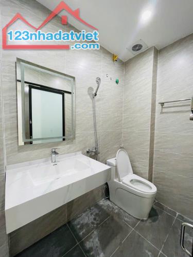 Nhà Nguyễn Chính , DT 30/41 m2, 5 tầng , giá 5 tỷ65 , nội thất đẹp - 5