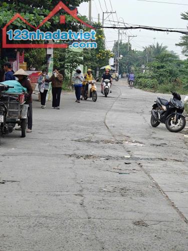 Chính chủ cho thuê mặt bằng nhà hẻm lớn đường đông đúc, mặt kênh cuối hẻm 919 Hương Lộ 2 - 1