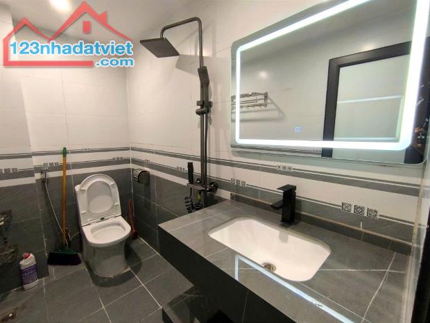 BÁN NHÀ PHÂN LÔ HOÀNG VĂN THÁI, 3 MẶT THOÁNG, NỘI THẤT XỊN ĐẸP, 43M2, 4T, GIÁ 8.5 TỶ. - 2