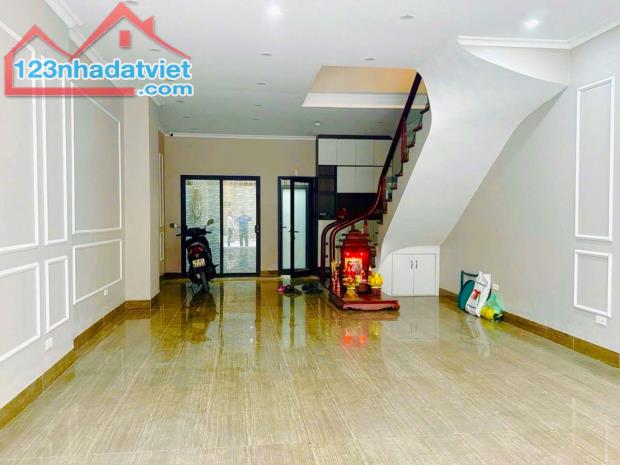 Bán nhà phố Xuân Đỉnh 40m2. Xây 6 tầng 5 pn giá 6,6 tỷ Sổ đỏ chính chủ - 2