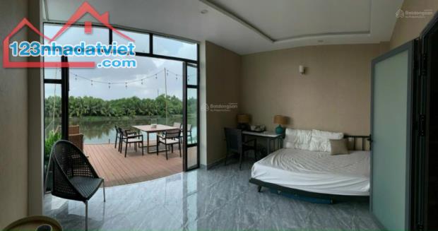 Nhà 4 tầng khu Compound riêng, view sông, công viên, sau lưng hồ nước cực Chill, full NT,