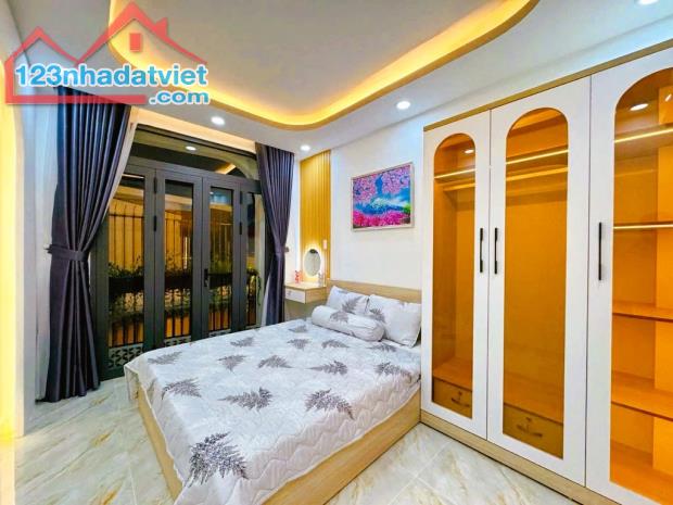 4 TẦNG FULL NỘI THẤT - DTSD 72M2 - ÔTÔ SÁT NHÀ - GẦN MẶT TIỀN NGUYỄN VĂN ĐẬU - BÌNH THẠNH. - 4