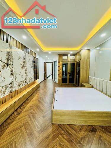 Phố Minh Khai,quận Hai Bà Trưng,71M x6T-MT 4M-KD-Nhà Mới-Gara Ô Tô-Thang Máy-Chỉ 25 tỷ - 4