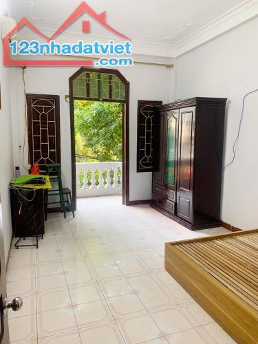 NHÀ ĐÊ LA THÀNH DÂN XÂY, OTO TRÁNH NGÕ THÔNG, LÔ GÓC 3 THOÁNG CỰC VIP 62m2x4T 14,2 TỶ