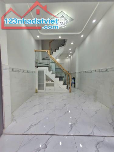 💥🏠🔥GẤP BÁN, SÁT BX MIỀN TÂY, KINH DƯƠNG VƯƠNG, BÌNH TÂN, 2 TẦNG, HẺM THÔNG, NHỈNH 2 TỶ