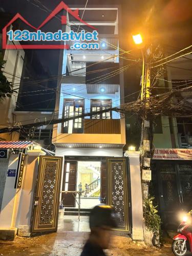 Nhà hiếm trong tầm giá! mt Nguyễn Thượng Hiền, P6, QBT, (4,2x19,9m), 4 tầng, Giá 18,5 tỷ