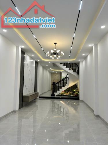 Nhà hiếm trong tầm giá! mt Nguyễn Thượng Hiền, P6, QBT, (4,2x19,9m), 4 tầng, Giá 18,5 tỷ - 1