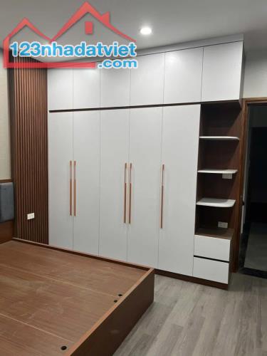 NHÀ MỚI PHỐ TRẠM 41M2 x 4T FULL NỘI THẤT NGÕ NÔNG GẦN PHỐ, Ở LUÔN 7,7TỶ - 4