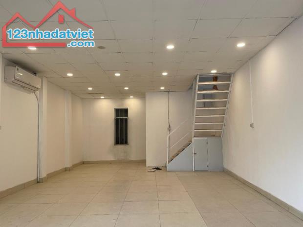 BÁN NHÀ MẶT PHỐ TÂY HỒ SẦM UẤT QUANH NĂM 32.5 TỶ 56m2 KINH DOANH THOẢI MÁI