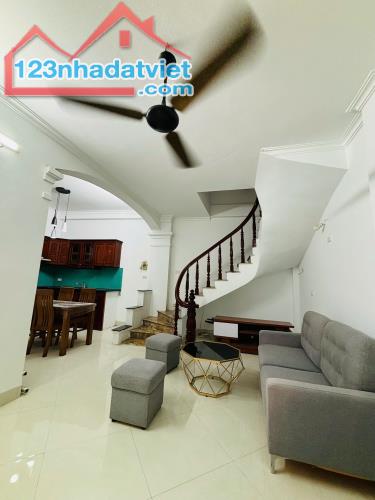 Bán nhà Thanh Am dt 35m2 gần chợ gần trường, 3 ngủ giá chỉ 4 tỷ xyz. - 1