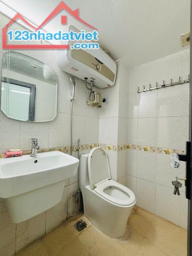 Bán nhà Thanh Am dt 35m2 gần chợ gần trường, 3 ngủ giá chỉ 4 tỷ xyz. - 3